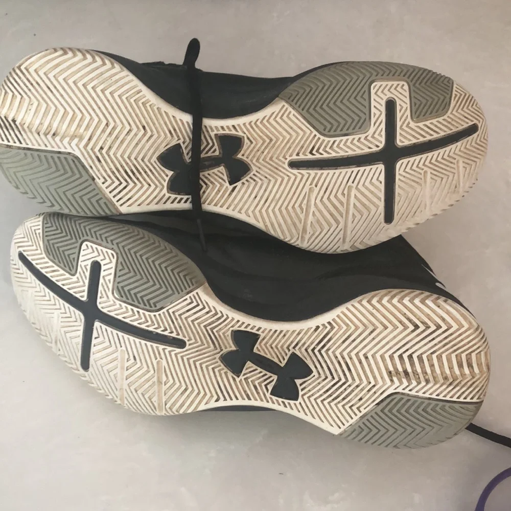 Under Armor Men’s Micro G Sneakers